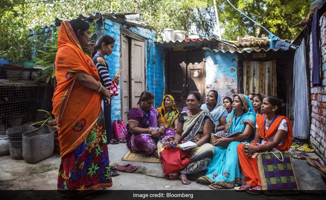 In Delhi, Army Of 800 Women Come Around To Say 'Your Power Bill Is Due'