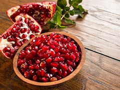 Pomegranate For Diabetes: डायबिटीज मरीजों के लिए औषधी से कम नहीं है अनार, यहां जानें इससे मिलने वाले अद्भुत लाभ
