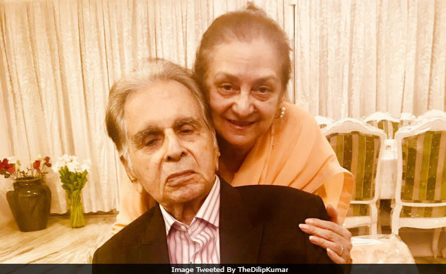 Dilip Kumar, Saira Banu Celebrate 51st Anniversary With Family, Friends. Pics Here
