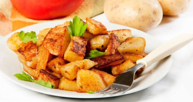 Craving <i>Chaat</i> During Monsoon? This Low-Calorie <i>Arbi Chaat</i> Is Just What You Need!