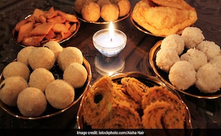 Chaklis, Chiwda to Bhakarwadi What Goes Into Making the Perfect Maharashtrian Faral For Diwali