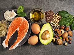 Top 5 Foods To Battle Dry Skin: Nourish It From Within