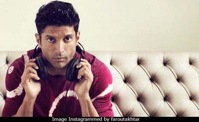 Tell Farhan Akhtar To Create Scandal Like Kangana Ranaut's For Film Promotion, Makers Were Told