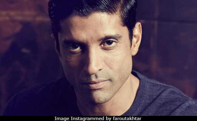Kangana Ranaut's Accusations Are In 'Terrible Taste': Farhan Akhtar Defends Hrithik Roshan
