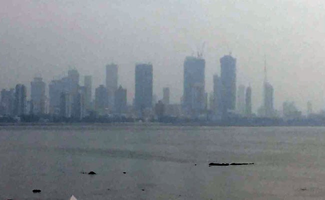 Mumbai Haze LIVE Updates: Pollution Surges, Air Quality Breaches 'Severe' Level