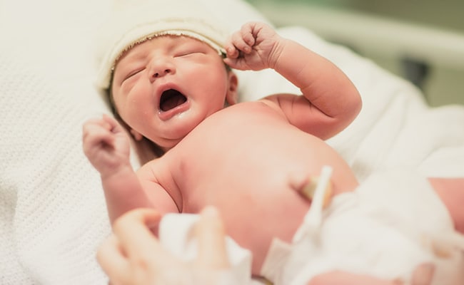 heres why your newborn is unable to sleep