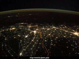 दीपावली के दिन अंतरिक्ष से ली गई भारत की फोटो फिर से निकली Fake दीपावली के दिन अंतरिक्ष से ली गई भारत की फोटो फिर से निकली Fake