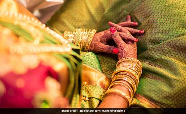 Woman Hangs Herself As Husband In US Doesn't Answer Call On Karwa Chauth