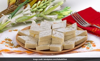 Diwali 2018: Love Kaju Katli? 5 Reasons Why Homemade Kaju Katli is a Better Idea