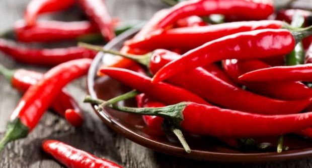 Health News: तीखा-चटपटा खाना आपको भी है पसंद? तो जान लीजिए Spicy Food के नुकसान Health News: तीखा-चटपटा खाना आपको भी है पसंद? तो जान लीजिए Spicy Food के नुकसान
