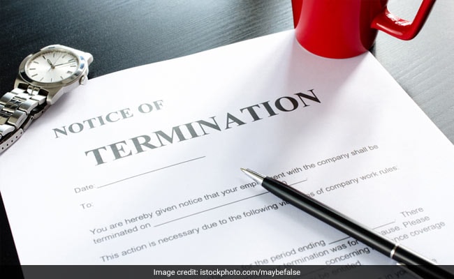 Terminated: &nbsp;अधूरे मकानों को पूरा बताना पड़ा बहुत भारी, 4 आवास मित्रों और एक रोजगार सहायक की सेवाएं समाप्त
