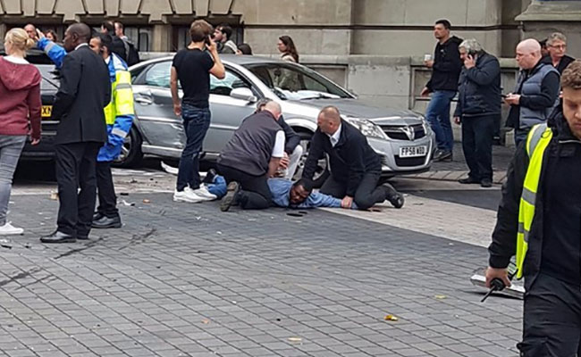 One Man Held After Several Hurt In Car Incident Near London Museum