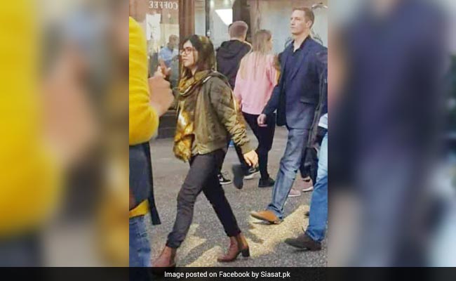 Malala Yousafzai Trolled For Wearing Jeans In Viral Pic