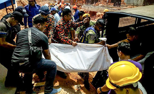 11 Dead From Malaysia Construction Site Landslide