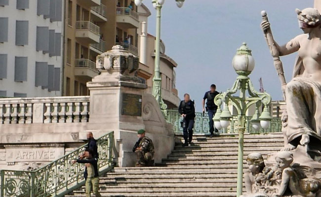 2 Women Killed In France Train Station Knife Attack, Attacker Shot Dead
