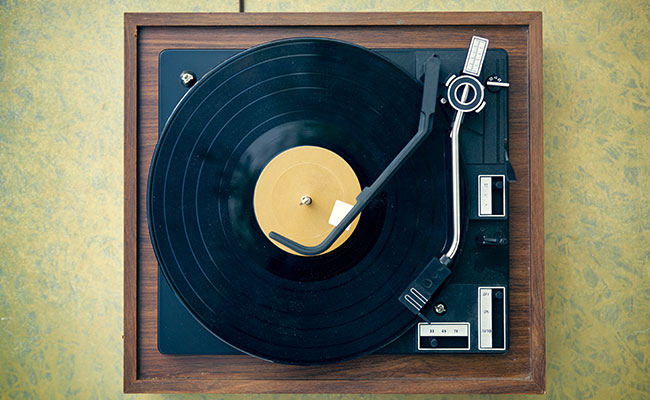 80 भाषाओं में गाना गाती है यह भारतीय लड़की, अब है गिनीज वर्ल्ड रिकॉर्ड पर नजर 80 भाषाओं में गाना गाती है यह भारतीय लड़की, अब है गिनीज वर्ल्ड रिकॉर्ड पर नजर