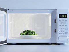 Beware! Diseases You Never Knew Your Microwave Was Causing!