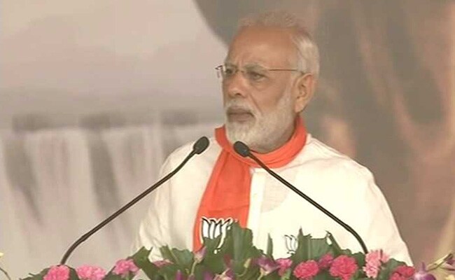 कांग्रेस पर पीएम मोदी का तंज, कहा- जब-जब गुजरात का चुनाव आता है, उन्हें बुखार आता है