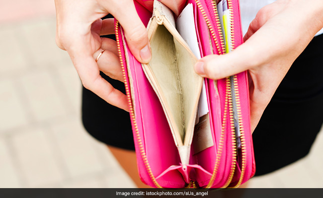 Broke After Diwali Card Parties? 5 Tips For Your Wallet To Recover