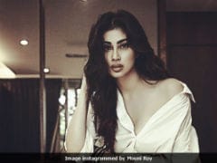 Mouni Roy 'Came, Saw And Loved' In 3 Insta-Seconds