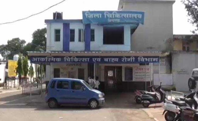 स्वास्थ्य सेवाओं का हाल देखिए, ICU में भर्ती मरीज का चूहे ने पैर कुतर डाला