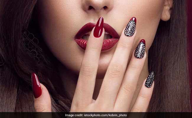 The 10 Trendiest Holiday Nail Polish Colors For 2023