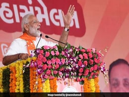Day Before PM Modi's Gujarat Visit, 2 Hardik Patel Aides Join BJP: 10 Facts Day Before PM Modi's Gujarat Visit, 2 Hardik Patel Aides Join BJP: 10 Facts
