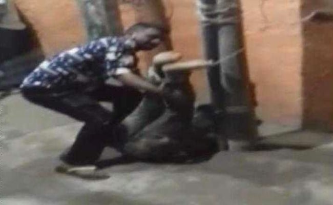 5 Arrested After Video Shows Mob Thrashing A Nigerian Man In South Delhi