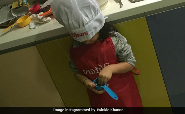 Akshay Kumar's Genes Kick In, Nitara 'Doubles' Twinkle Khanna's Work