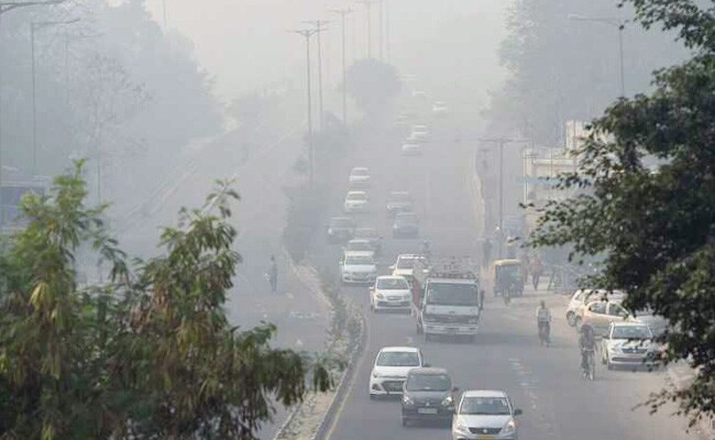 दिल्ली में स्ट्रगल, नौकरी, कामयाबी लेकिन चैन कहां. प्रदूषण का डर