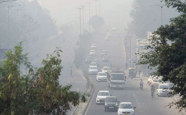 Parking Charges Must Be Hiked By 4 Times In Delhi To Curb Air Pollution, Panel Recommends