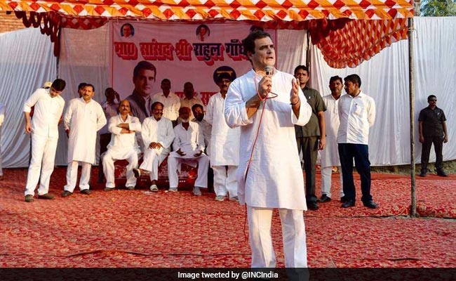 दुर्गा पंडाल में दर्शन : कांग्रेस उपाध्यक्ष राहुल गांधी क्या हिंदू वोटरों को साधन में जुटे हैं, लेकिन क्यों?