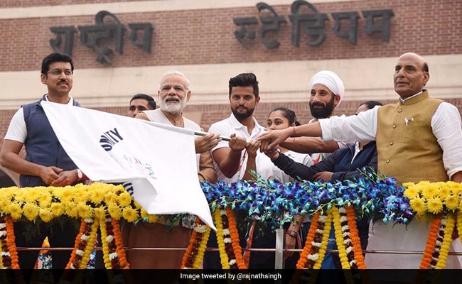 Prime Minister Narendra Modi flags off `Run for Unity` to mark Sardar Patel`s birth anniversary