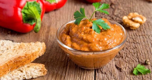 Red Capsicum Salsa with Melba Toast