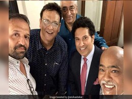 आखिरकार मिल ही गए 'बालसखा' सचिन तेंदुलकर और विनोद कांबली... आखिरकार मिल ही गए 'बालसखा' सचिन तेंदुलकर और विनोद कांबली...