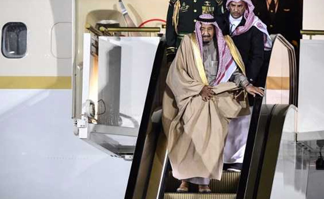Saudi King's 1,500-Person Entourage And Golden Escalator Travels With Him