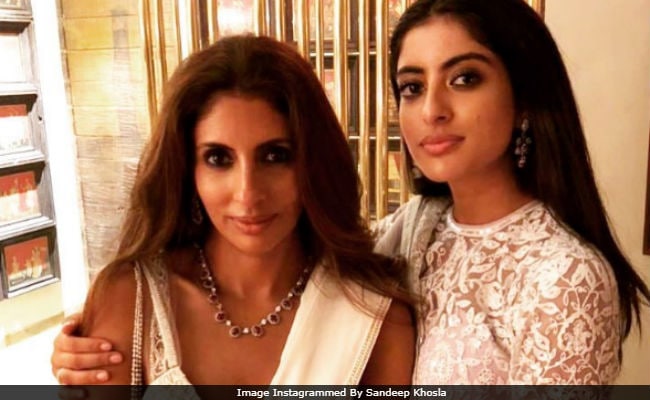 Navya Naveli, Shweta Bachchan Nanda At Abu Jani-Sandeep Khosla's Diwali Party. Pics Here