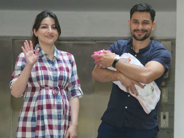 Soha Ali Khan Kunal Kemmu Bring Baby Inaaya Home See Pics