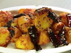 https://i.ndtvimg.com/i/2017-10/spicy-aloo-lunch-recipe_240x180_61507022439.jpg