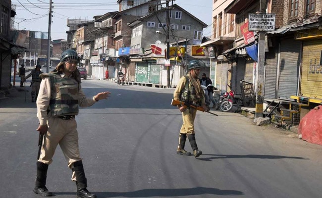 पैलेट गन के प्रयोग को कम करने के लिए 21 हजार प्लास्टिक गोलियां कश्मीर भेजी गईं