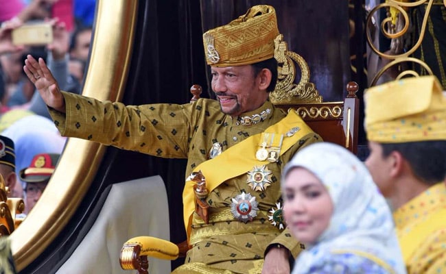 Sultan Of Brunei Marks Golden Jubilee In Style