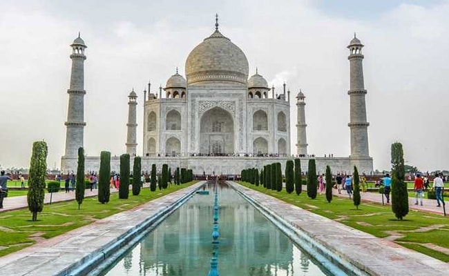 Taj Mahal Finds Place Of Pride In UP Government's 2018 Calendar