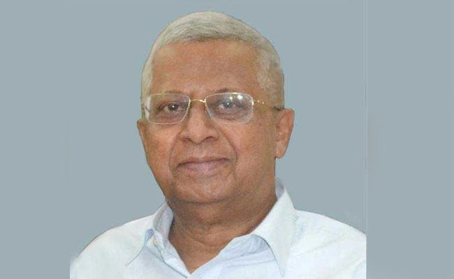 Tathagata Roy Meets Dilip Ghosh, Expresses Desire To Work For BJP