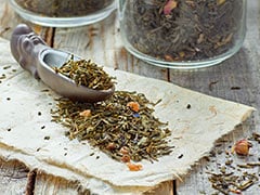 5 Herbal Teas to Calm Your Mind and Relieve Stress