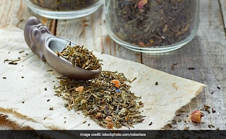 5 Herbal Teas to Calm Your Mind and Relieve Stress