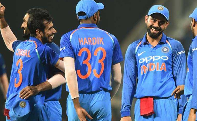 INDvsNZ: रोमांच से भरा कानपुर वनडे मैच टीम इंडिया ने 6 रन से जीता,  सीरीज पर 2-1 से कब्‍जा किया