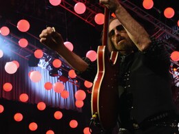 Tom Petty, The Rocker Who Battled His Label To Stop Album Price Rising By $1 Tom Petty, The Rocker Who Battled His Label To Stop Album Price Rising By $1