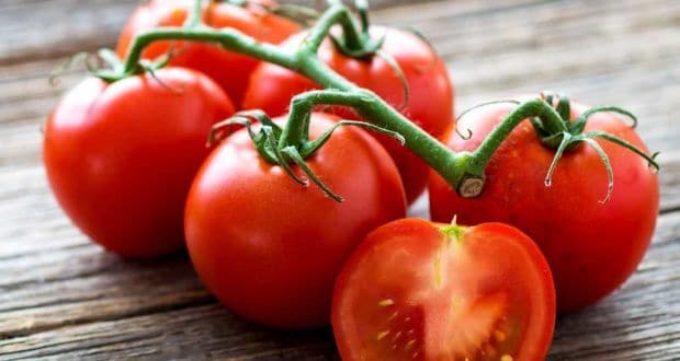5 Tomato Face Packs That Are Bound To Make Your Skin Soft And Supple!