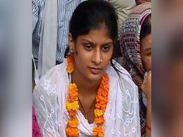Woman Commits Suicide, Note Blames UP Police For Failing To Find Parents' Murderers Woman Commits Suicide, Note Blames UP Police For Failing To Find Parents' Murderers