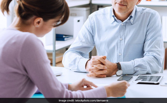 घर पर बिल्कुल भी न करें ऑफिस का काम, पड़ता है बुरा असर